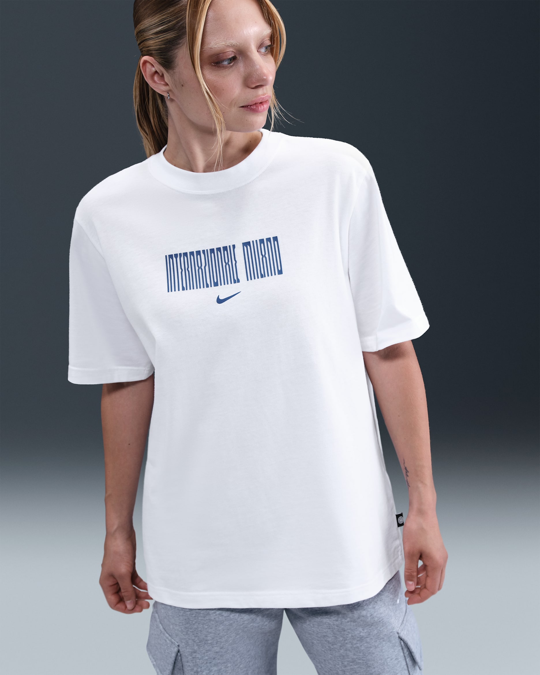 Inter Milan Women's Nike Football T-Shirt. Nike RO